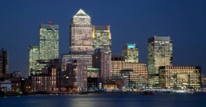 5 Benefits of Living in Canary Wharf